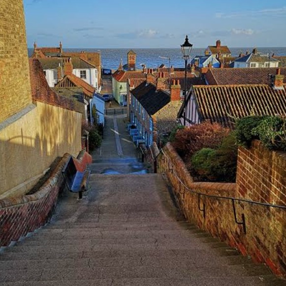 Aldburgh antique carrier service